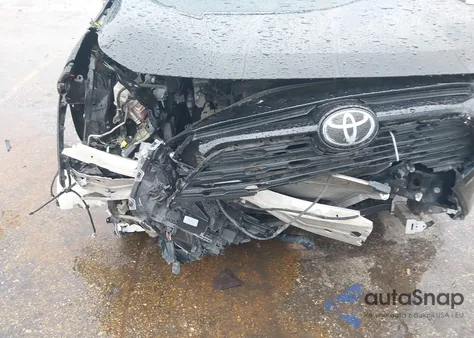 2019 Toyota Rav4 Xle z USA, uszkodzony, nr VIN 2T3W1RFV7KC014296